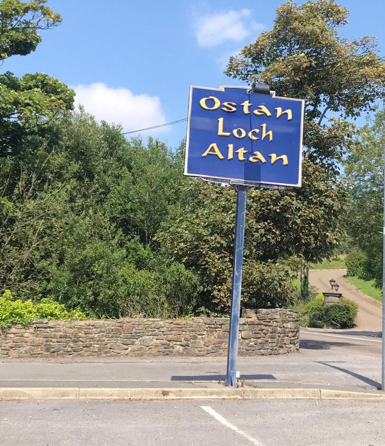 Hotel Óstán Loch Altan Cashel Hill Exterior foto