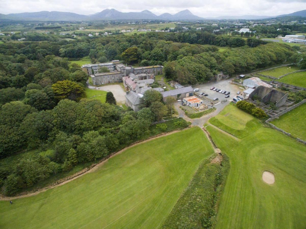 Hotel Óstán Loch Altan Cashel Hill Exterior foto