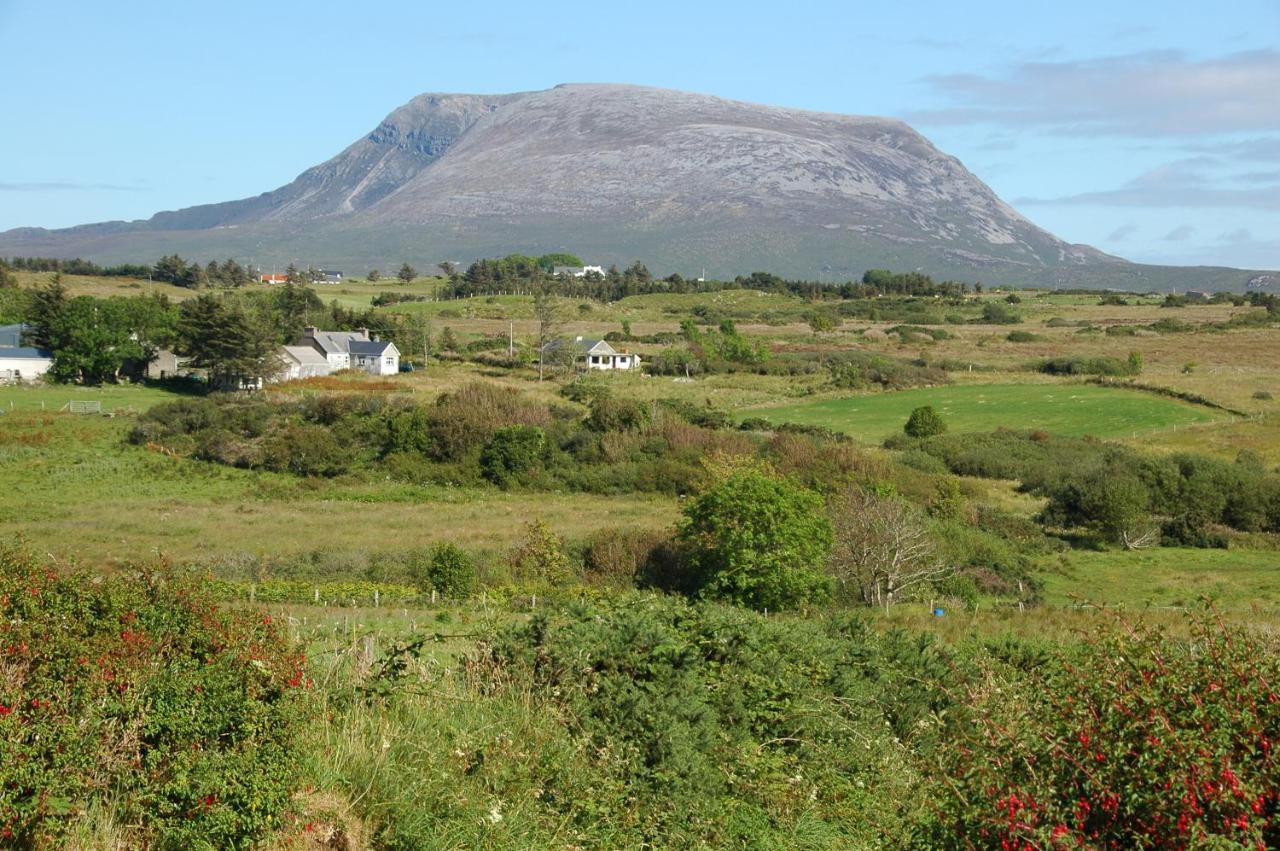 Hotel Óstán Loch Altan Cashel Hill Exterior foto